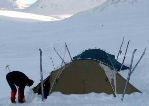 winter-camping-in-sweden